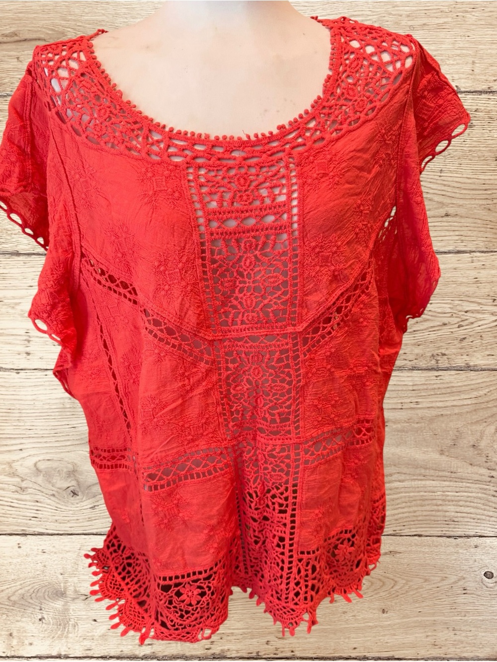 Democracy Women’s 2X Coral Crochet Lace Boho Tunic Top